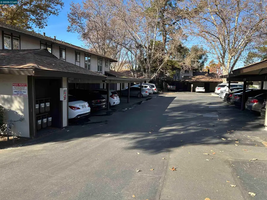 5451 Roundtree Pl, Concord, CA 94521 - Image #3