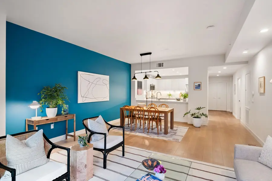 6465 San Pablo Ave #206, Oakland, CA 94608 - Image #2