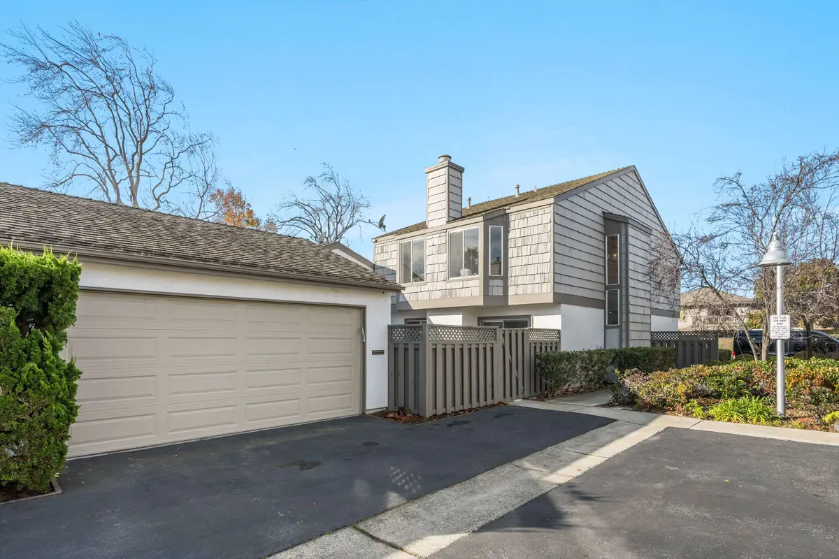 842 Erickson Ln, Foster City, CA 94404 - Image #1