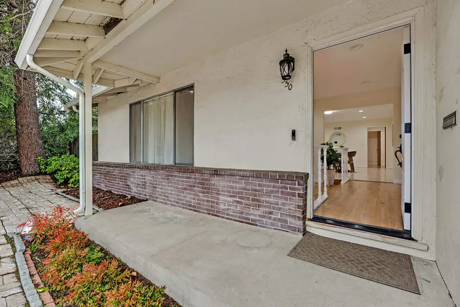 550 Blue Ridge Dr, Martinez, CA 94553 - Image #2