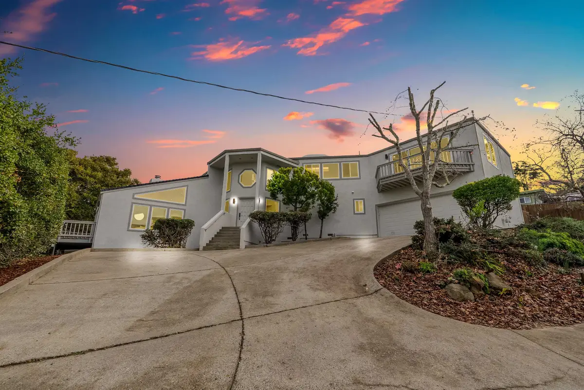 26373 Parkside Dr, Hayward, CA 94542 - Image #1