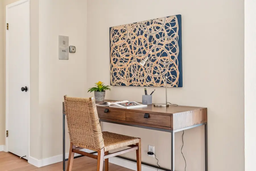 5290 Broadway Ter #103, Oakland, CA 94618 - Image #2