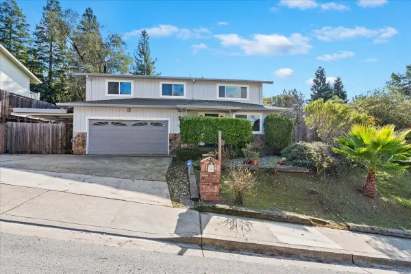 207 Midway Dr, Martinez, CA 94553