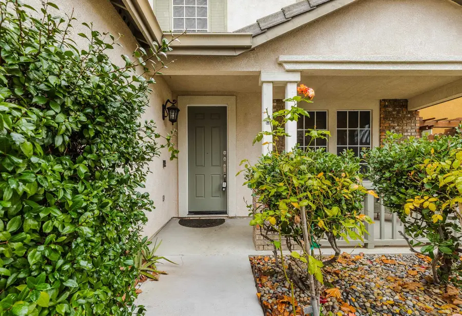 232 Kelley Mist Ln, Tracy, CA 95377 - Image #2