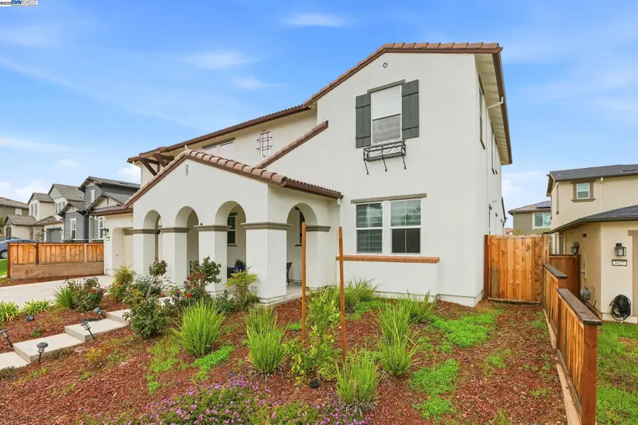 3037 Copley Dr, Tracy, CA 95377 - Image #2