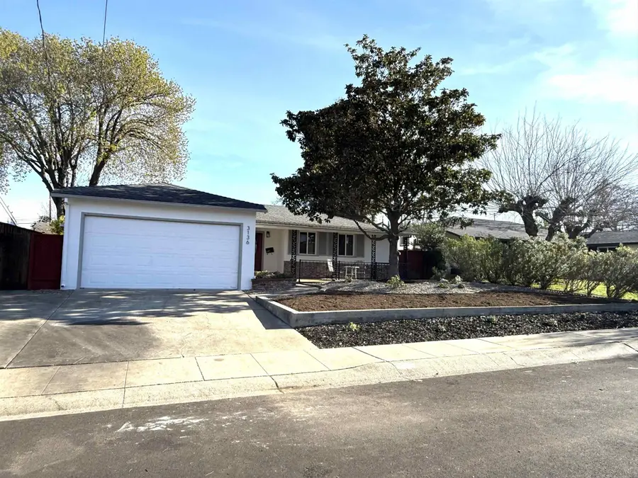 3136 Meadowbrook Dr, Concord, CA 94519 - Image #2