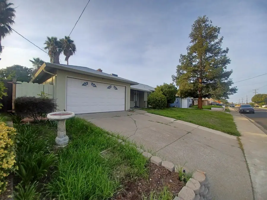 2004 Biglow Dr, Antioch, CA 94509 - Image #2
