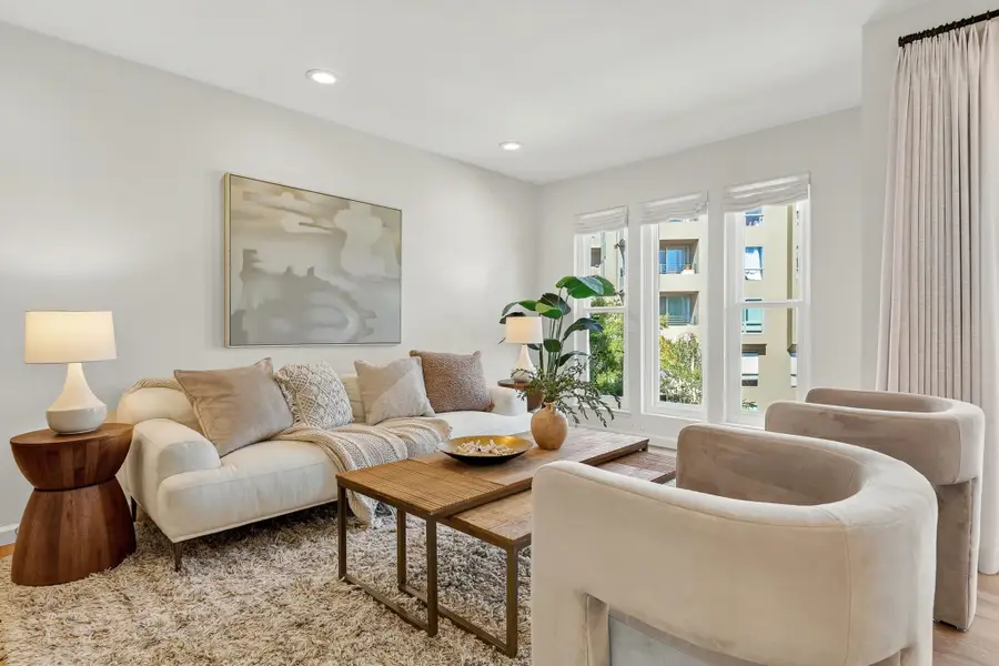 5335 Broadway Ter #301, Oakland, CA 94618 - Image #2