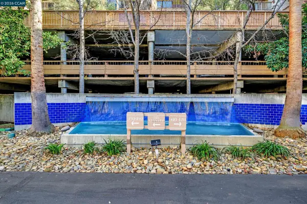 420 N Civic Dr #403, Walnut Creek, CA 94596