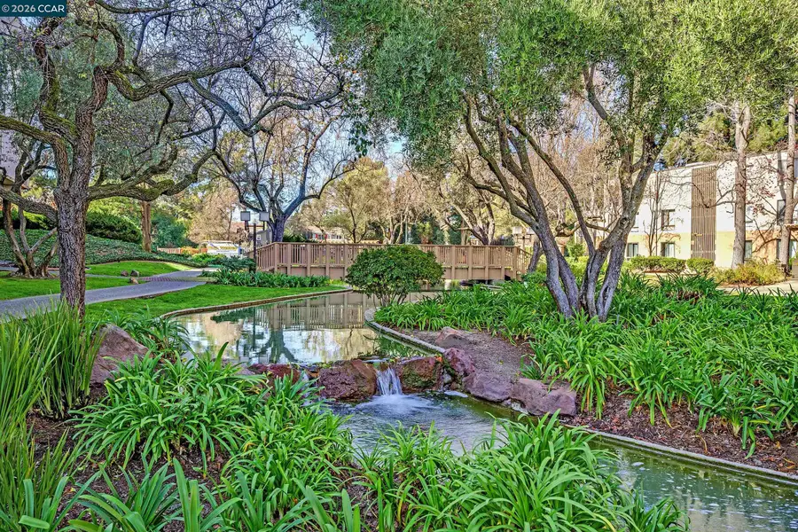 420 N Civic Dr #403, Walnut Creek, CA 94596 - Image #2