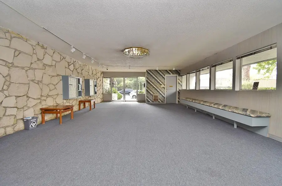 325 Kitty Hawk Rd #304, Alameda, CA 94501 - Image #3