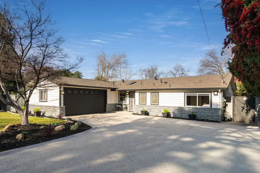 2084 Mallard Dr, Walnut Creek, CA 94597 - Image #2