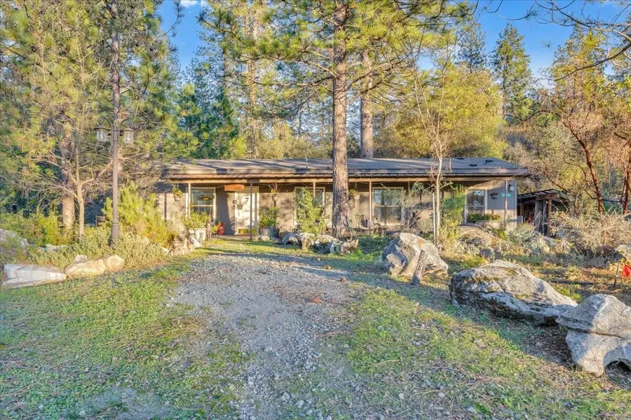22389 Parrotts Ferry Rd, Sonora, CA 95370 - Image #2