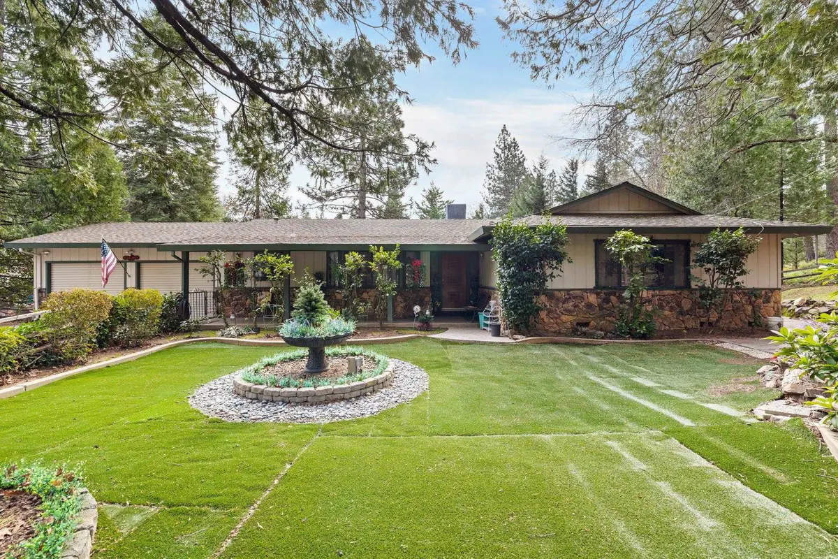 22698 Robin Hood Dr, Twain Harte, CA 95383 - Image #1