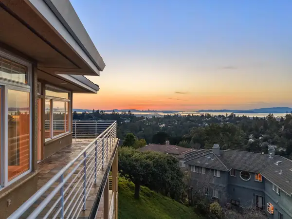 6070 Mazuela, Oakland, CA 94611