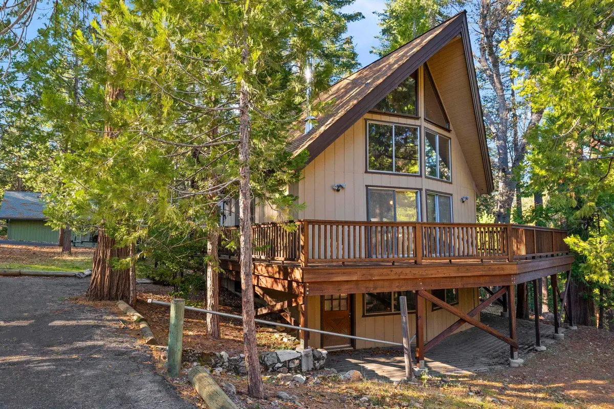 23500 Lakewood Dr, Twain Harte, CA 95383 - Image #1