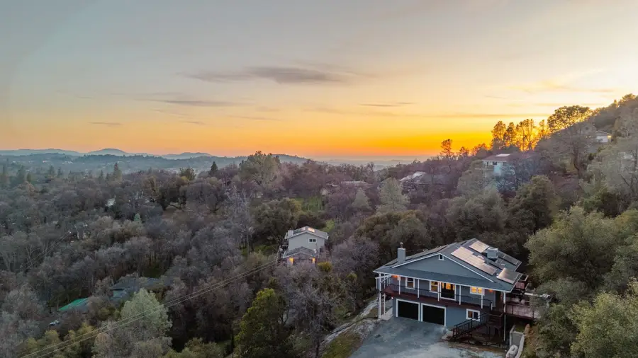 14200 Hillview Ct, Sonora, CA 95370 - Image #2