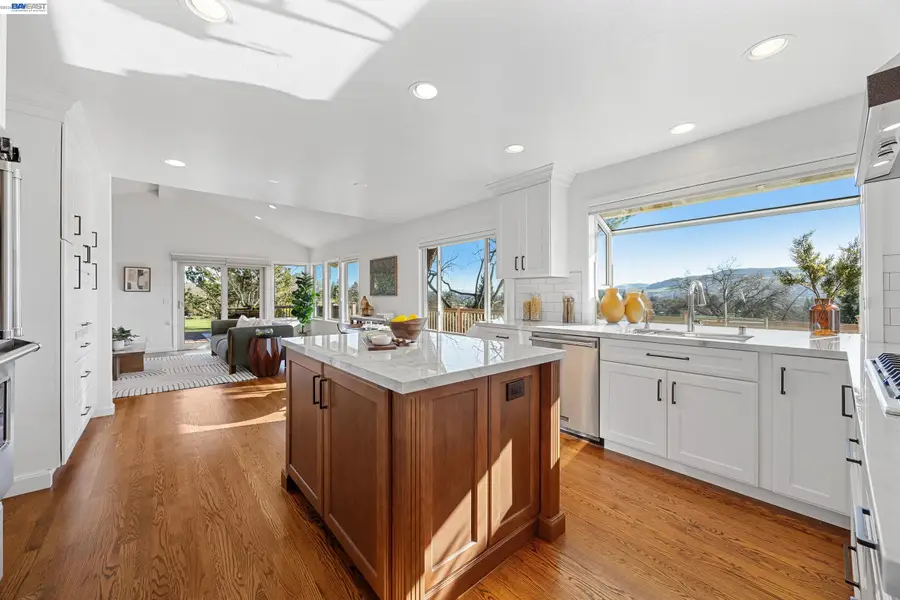 670 Logan Ln, Danville, CA 94526 - #3