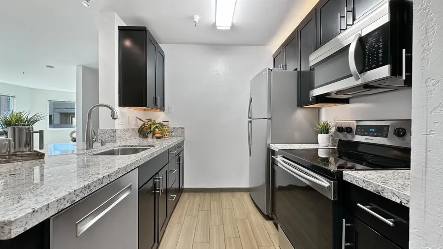 6400 Christie Avenue #3202, Emeryville, CA 94608 - #2