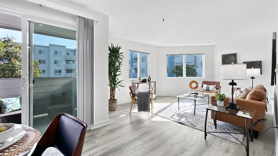 6400 Christie Avenue #3202, Emeryville, CA 94608 - #3