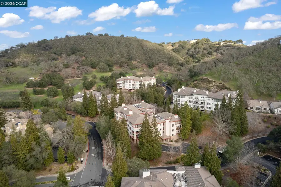 5913 Horsemans Canyon Dr #4C, Walnut Creek, CA 94595 - Image #2