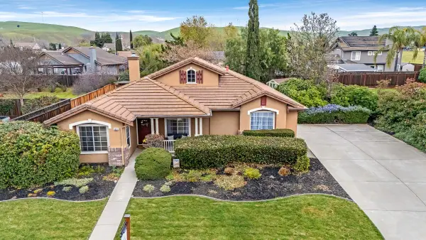 1127 Meadow Drive, Livermore, CA 94551