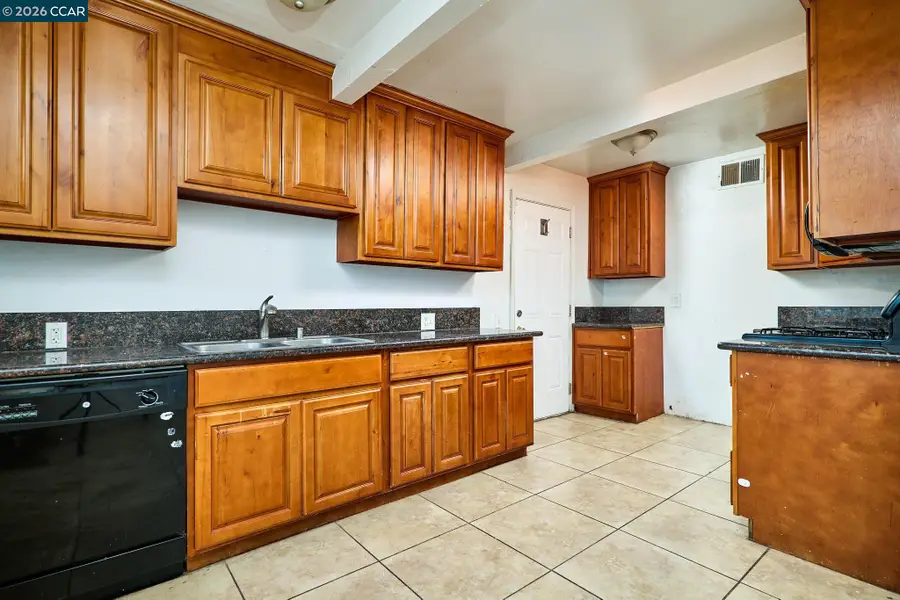402 Tregaskis Ave, Vallejo, CA 94591 - Image #3