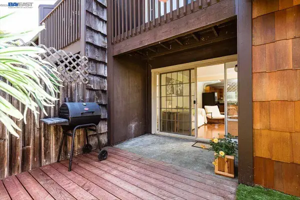 1482 Parkway, Rohnert Park, CA 94928