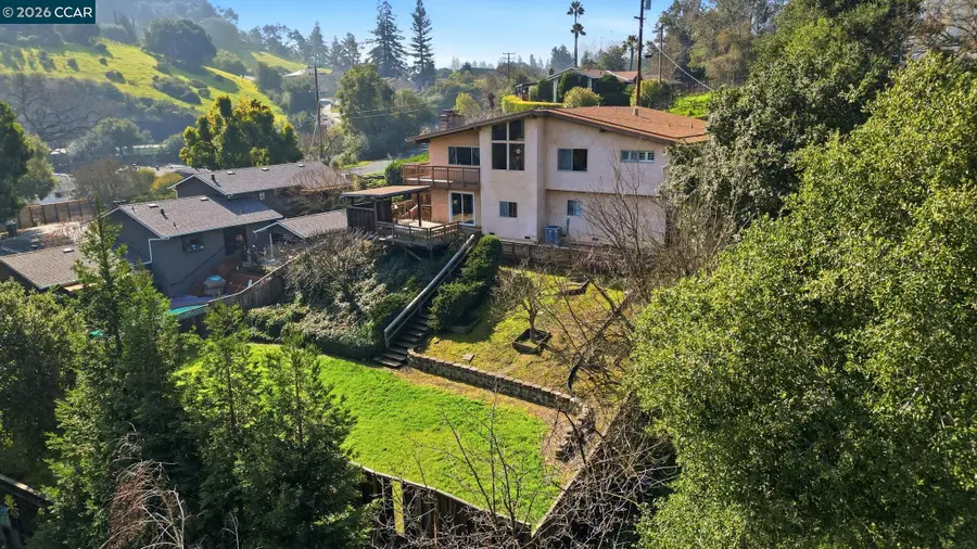 95 Mackie Dr, Martinez, CA 94553 - #2