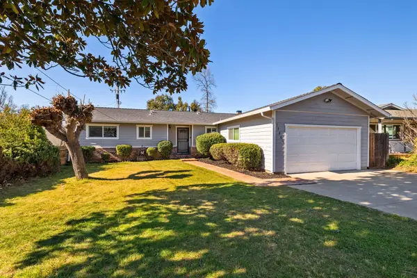 17806 Black Bart Dr, Jamestown, CA 95327