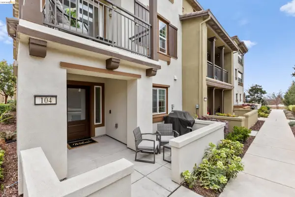 16306 Ridgehaven Dr #UNIT 104, Castro Valley, CA 94578