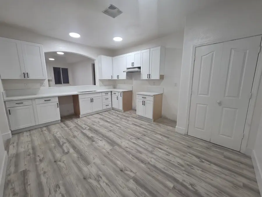 8226 Windmill Oaks Pl, Antelope, CA 95843 - #2