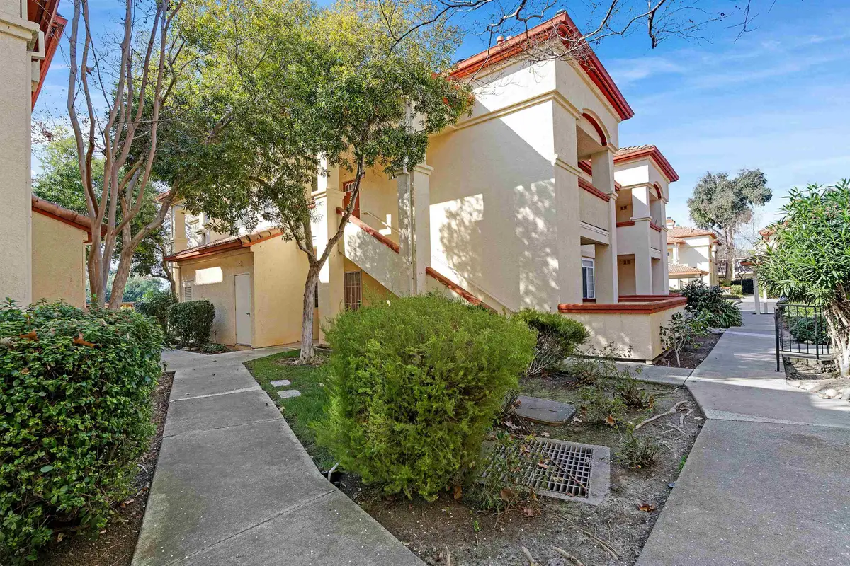 7016 Stagecoach Rd #G, Dublin, CA 94568 - Image #1