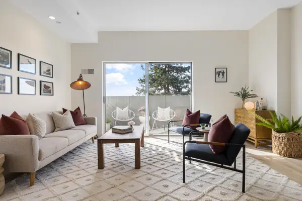 6465 San Pablo Ave #306, Oakland, CA 94608