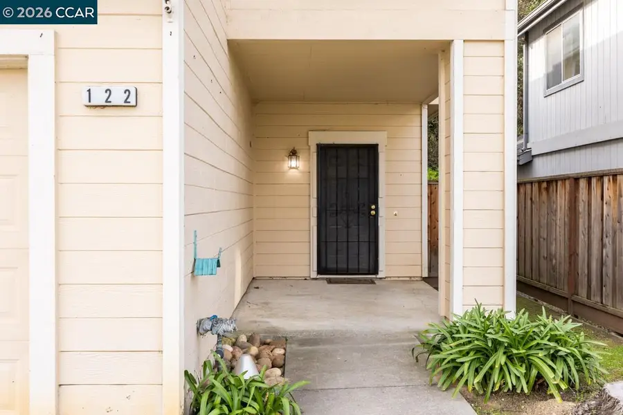 122 Bridgeview Ct, Crockett, CA 94525 - #3