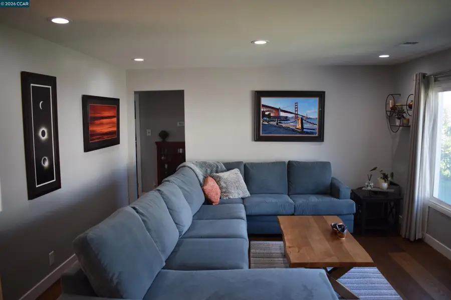 136 Pacific Ave, Pacifica, CA 94044 - #3