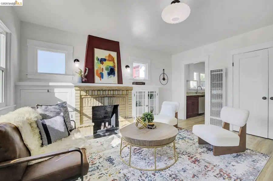 5718 Adeline St, Oakland, CA 94608 - #2