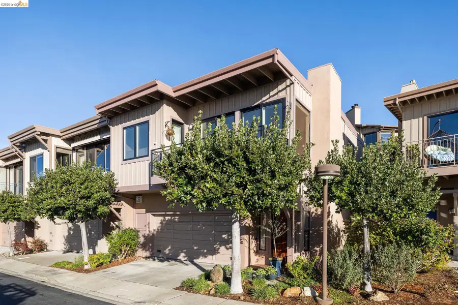 11 Hawks Hill Court, Oakland, CA 94618 - #2