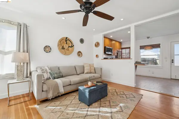 137 Collins St, Richmond, CA 94801