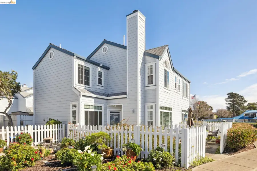 306 Commodore Dr, Richmond, CA 94804 - #2
