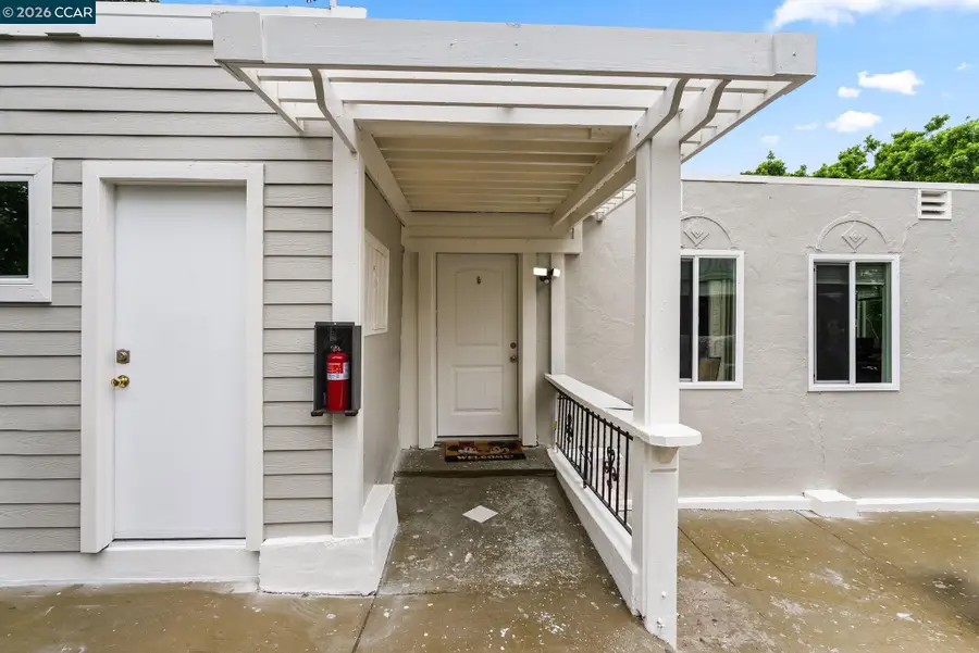 2220 S Crest Ave, Martinez, CA 94553 - #2