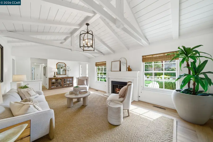 3328 Las Huertas Rd, Lafayette, CA 94549 - #3