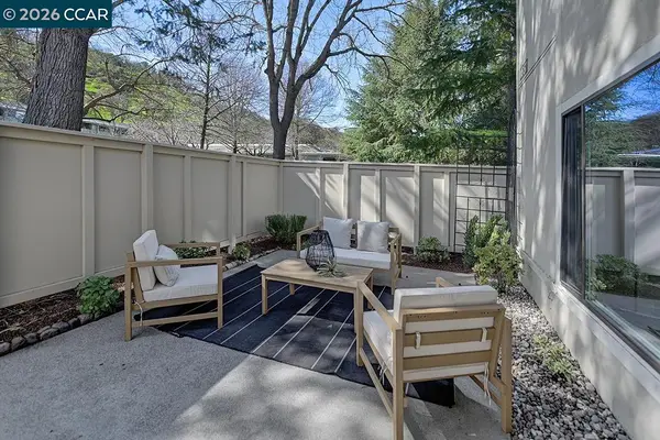 1557 Rockledge Ln #2, Walnut Creek, CA 94595