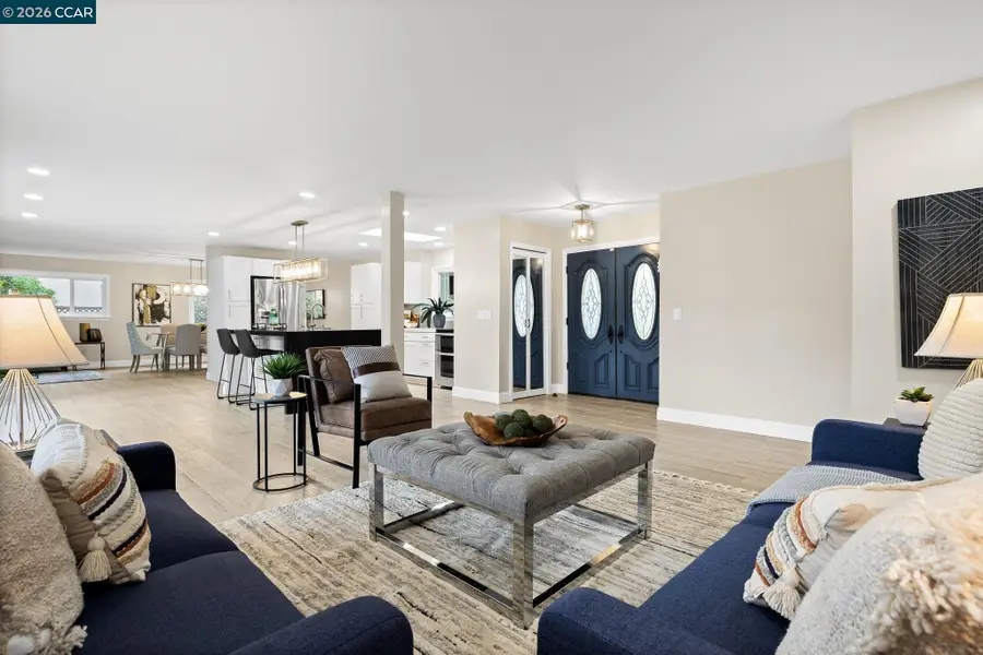 875 Brittany Ln, Concord, CA 94518 - #3