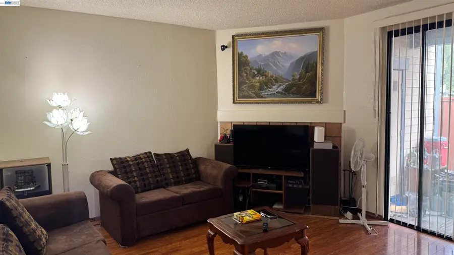 6043 Joaquin Murieta Ave #D, Newark, CA 94560 - #3