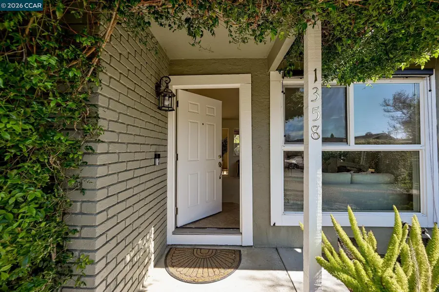 1358 Swallowtail Rd, Concord, CA 94521 - #3