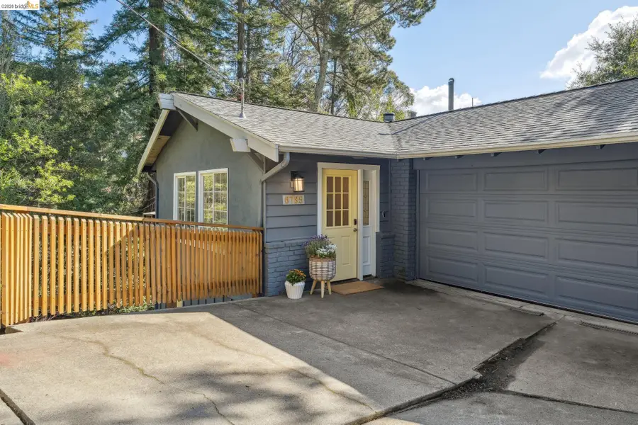 6785 Aitken Dr, Oakland, CA 94611 - #3