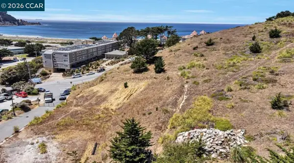 670 Roberts Rd, Pacifica, CA 94044