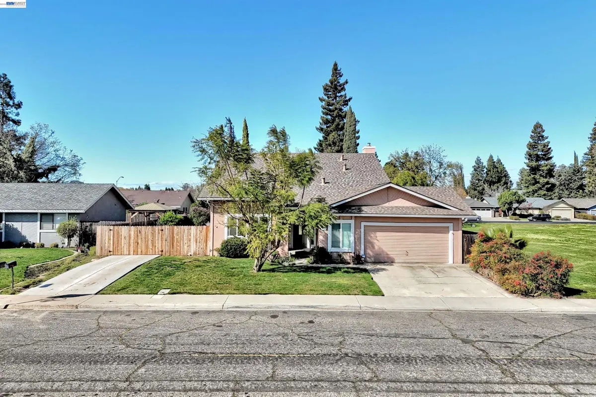 1425 Forest Dr, Turlock, CA 95380 - #1