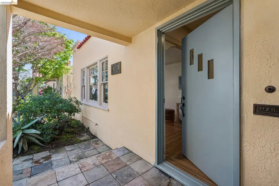 2833 Morgan Avenue, Oakland, CA 94602 - #2